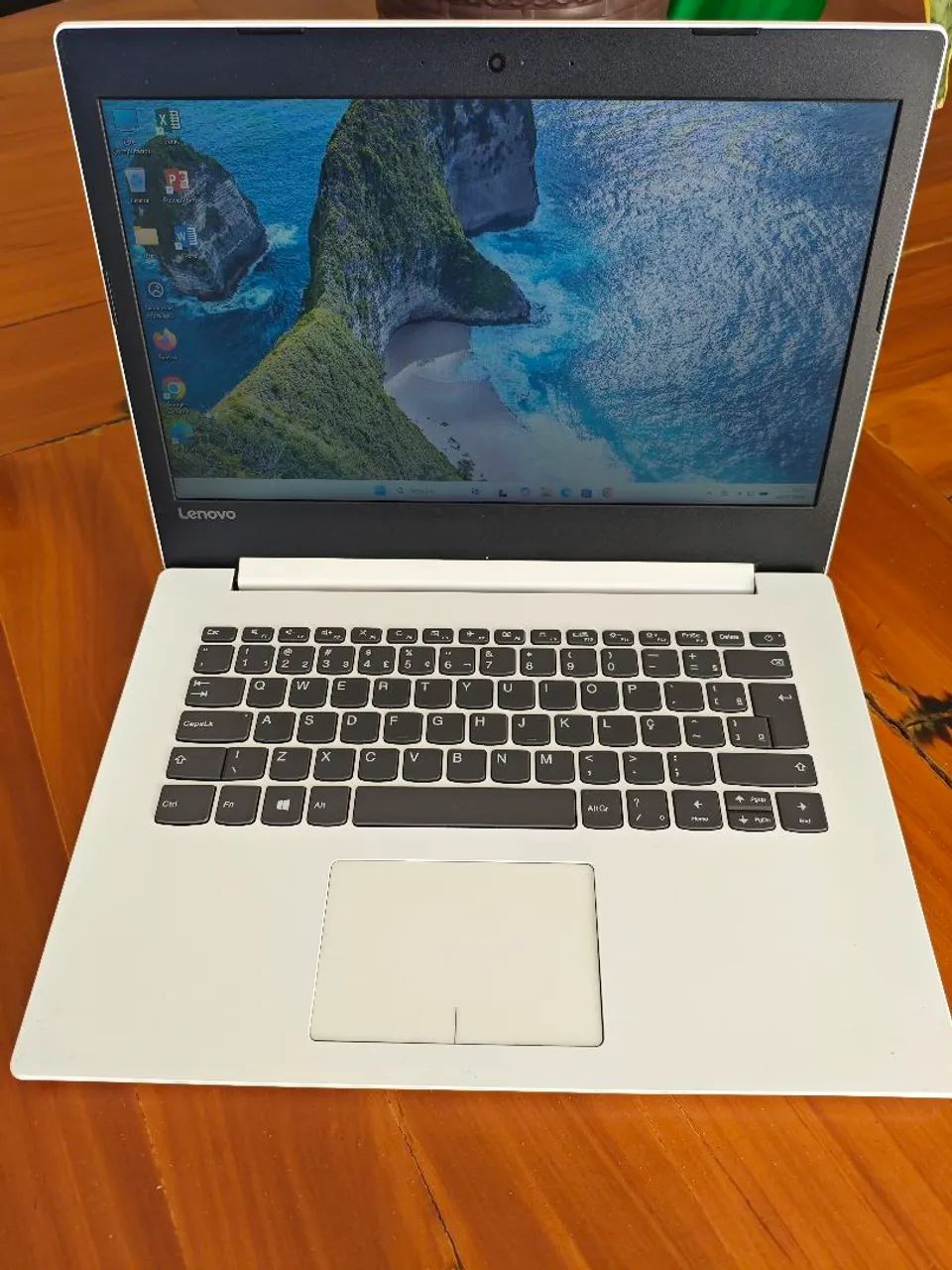 Notebook Lenovo Core I3 com SSD branco