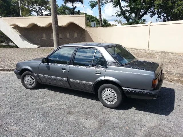 Chevrolet Monza 1990
