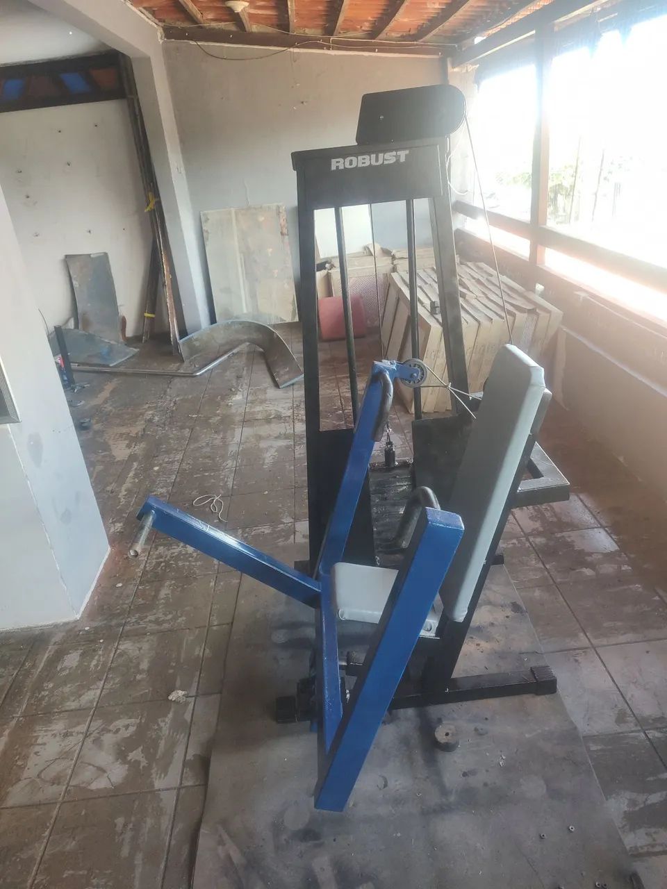 Máquina de musculação  - Foto 3