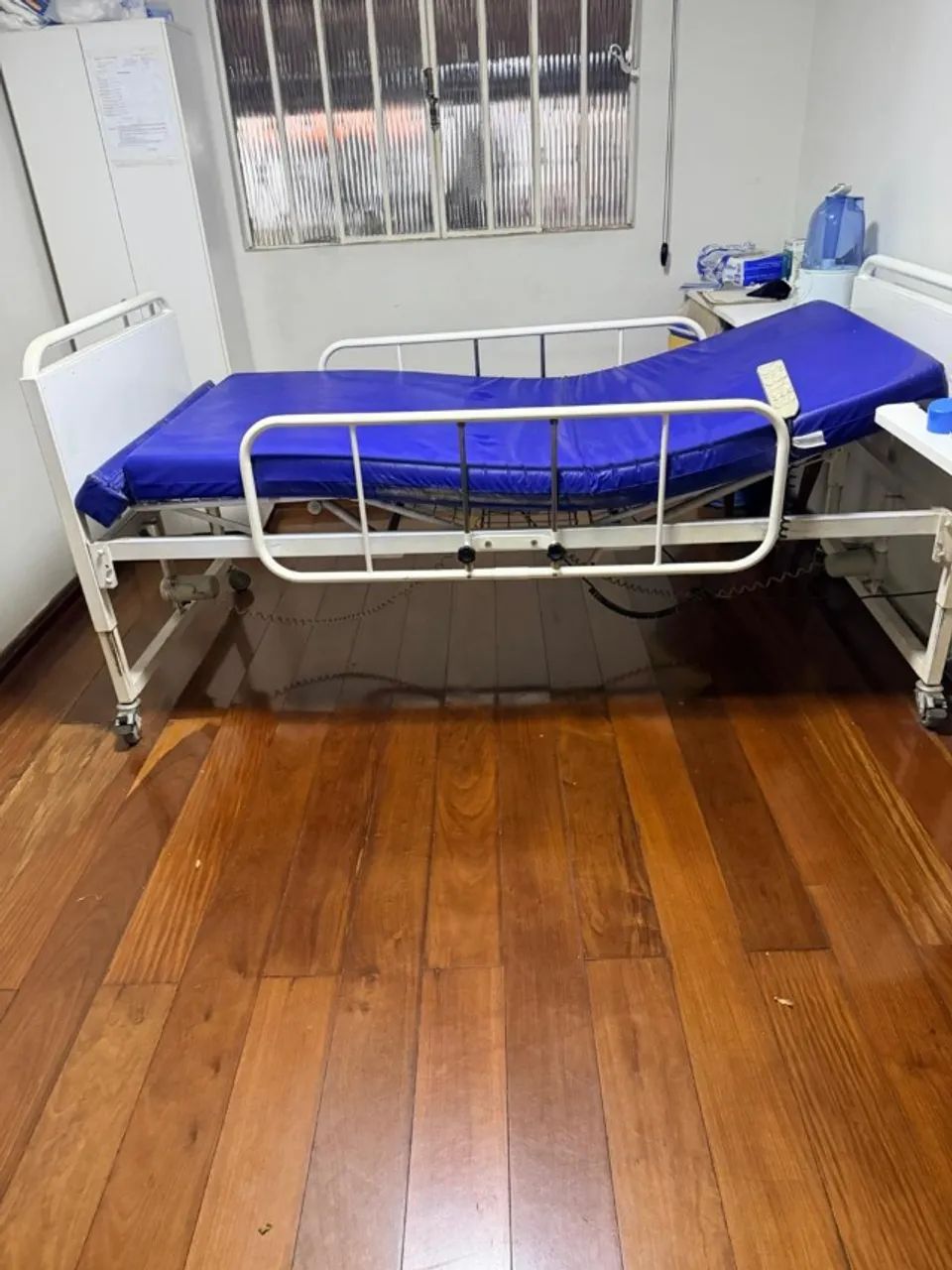 Cama Hospitalar Elétrica, super conservada e pronta para uso - Foto 5