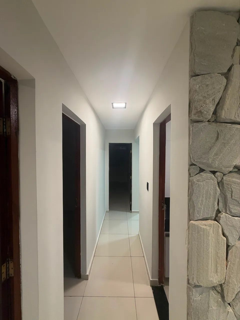  Vendo excelente casa no Parque dos Coqueiros  - Foto 2