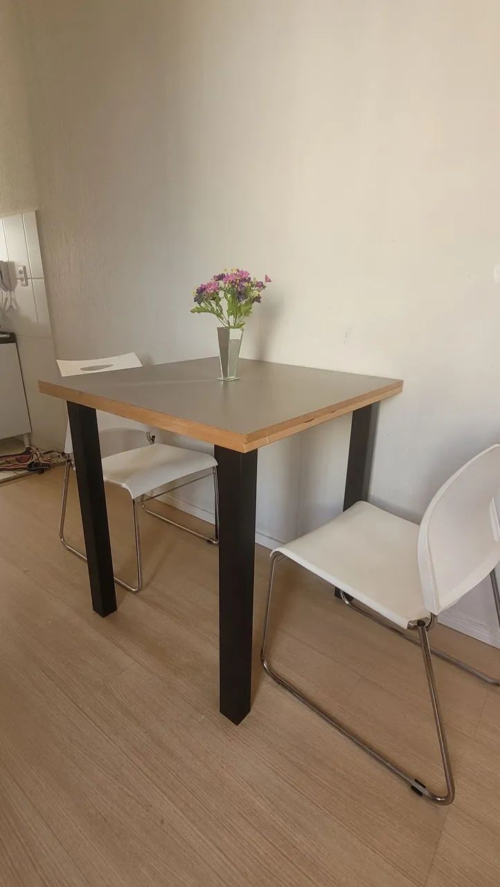 Conjunto de mesa com duas cadeiras - Foto 2