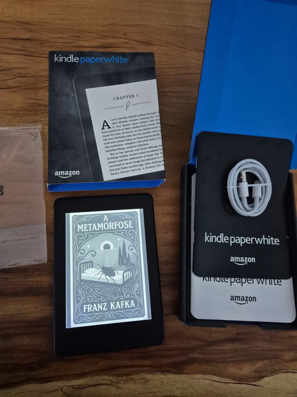 Kindle Paperwhite 7, iluminação embutida.