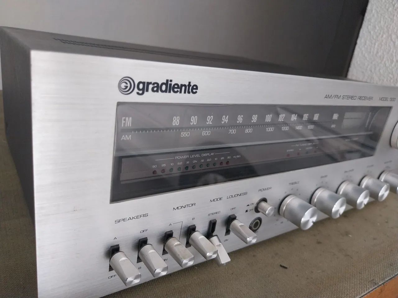 Vendo receiver Gradiente model 1300 conservado e funcional. - Foto 2