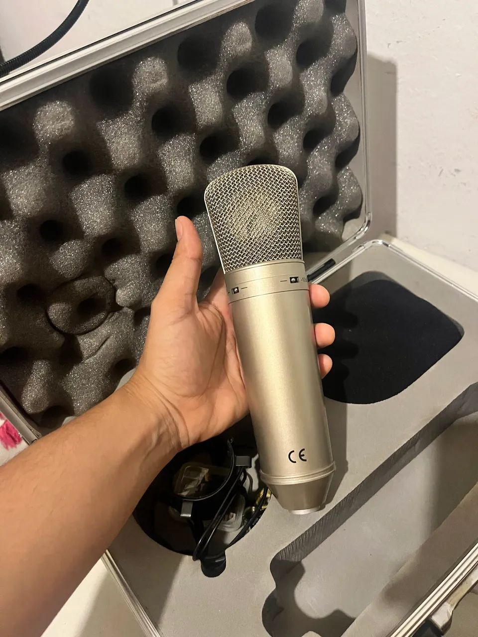 Microfone Behringer  B-2 Pro (Includo Cabo, Filtro para Ruído e Case) - Foto 2