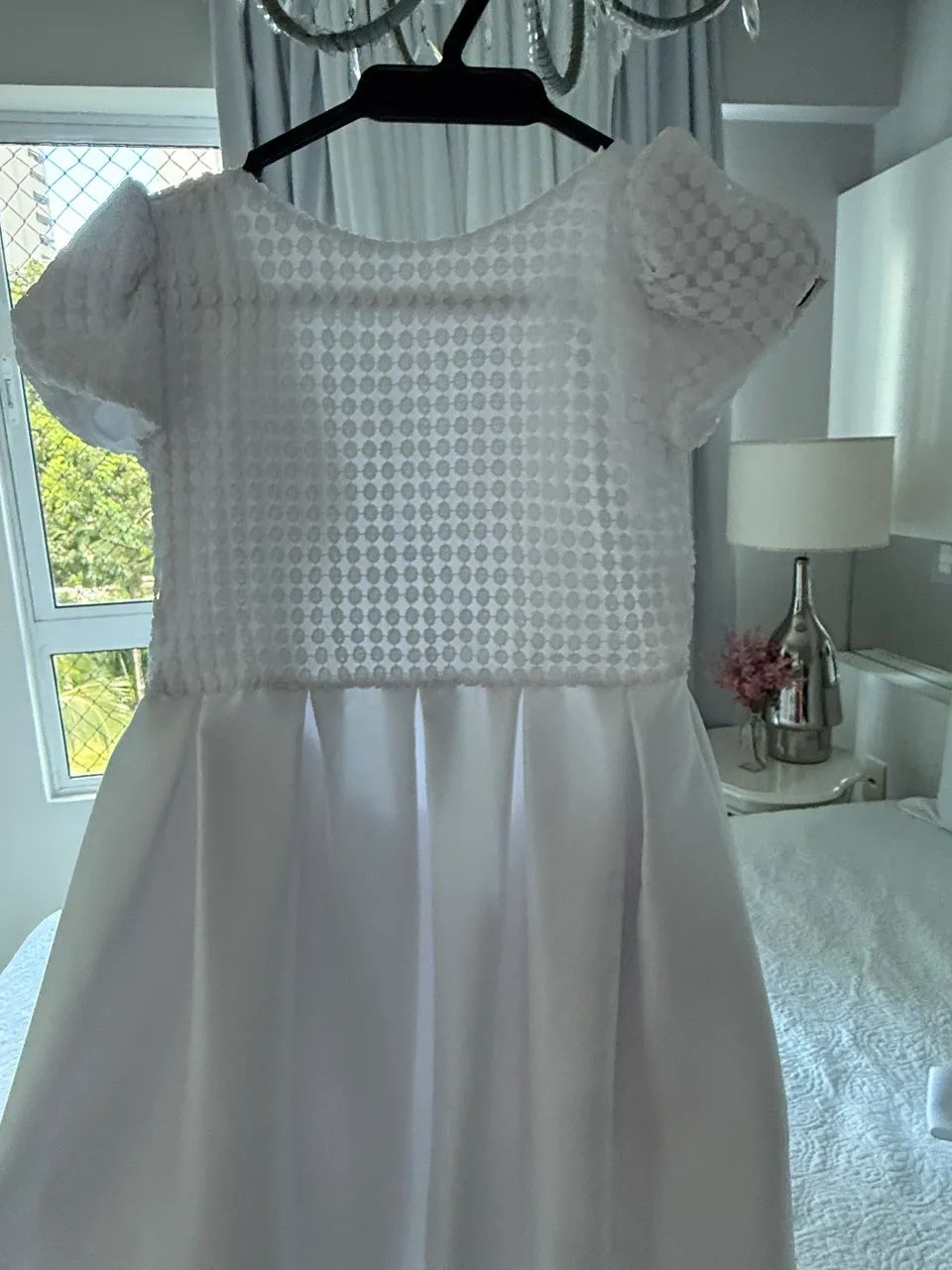 Vestido branco aplicação - Rita Colato