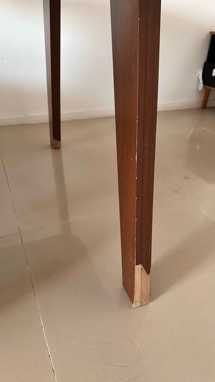 Mesa retangular com 4 cadeiras estofadas - Foto 4