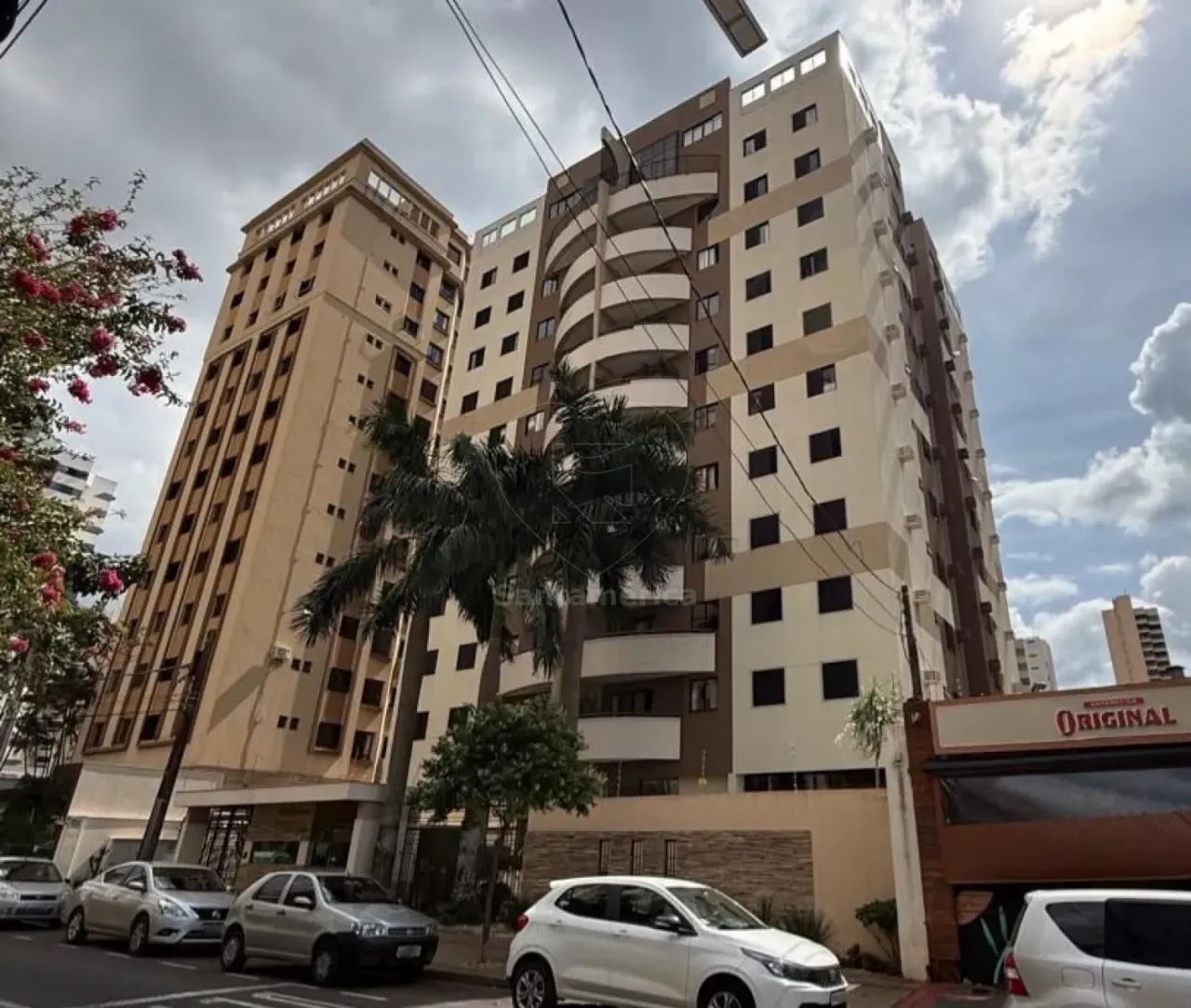 Apartamento duplex à venda e locação no Edifício Solar Saint Honoré, no Centro de Londrina - Foto 2