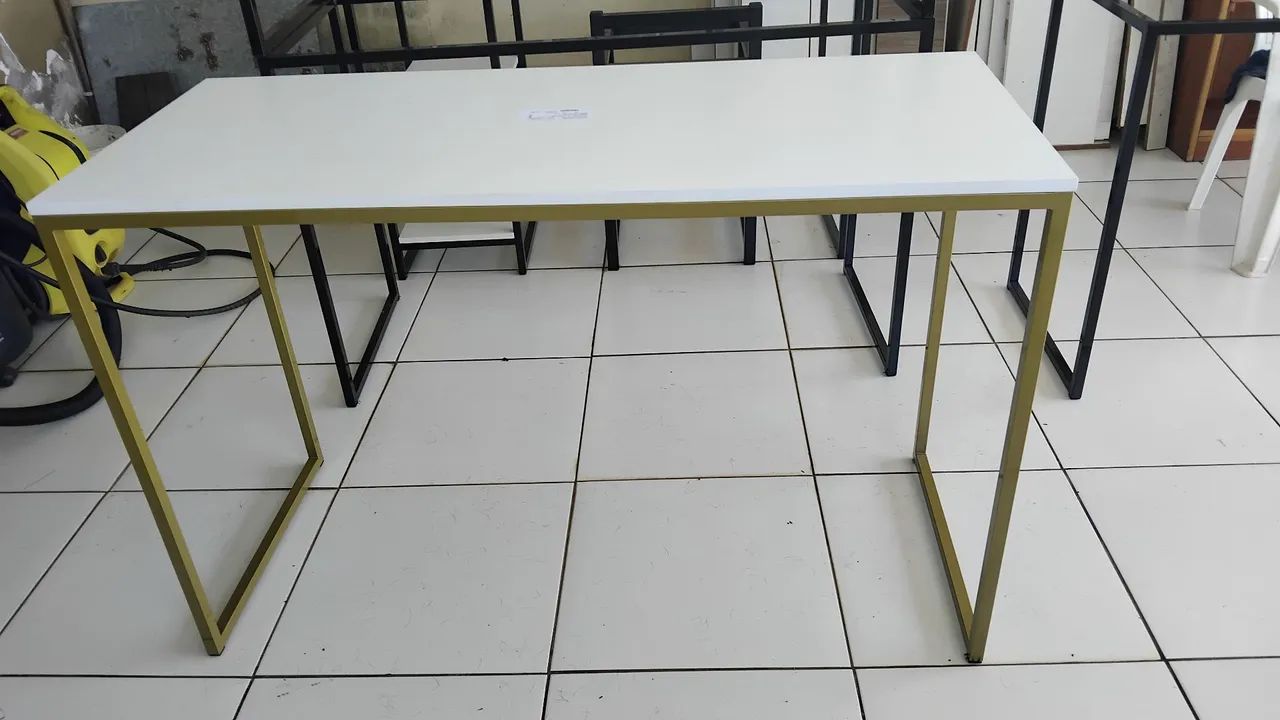Mesa dourada 