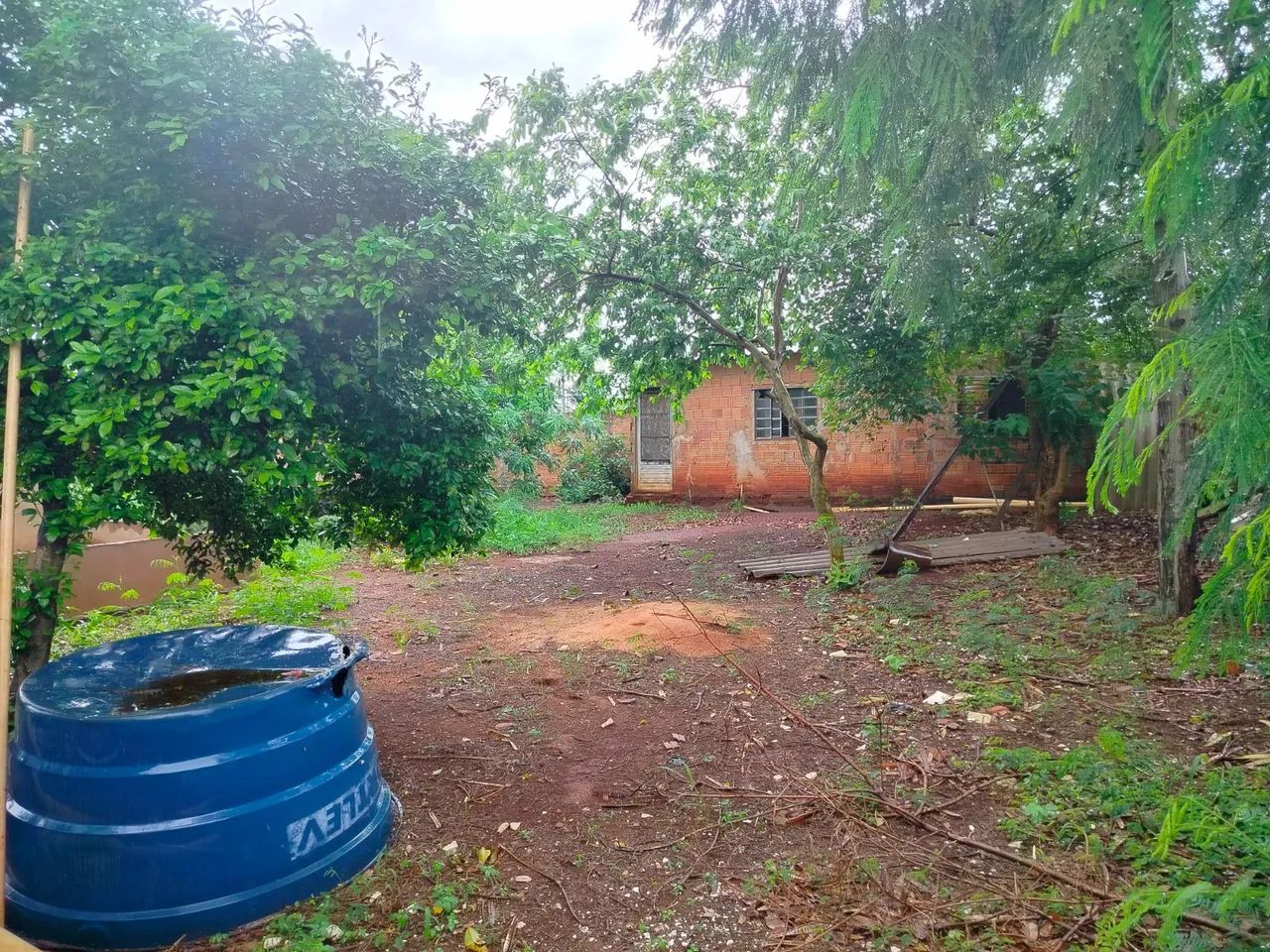 Vendo casa com terreno + terreno  - Foto 2