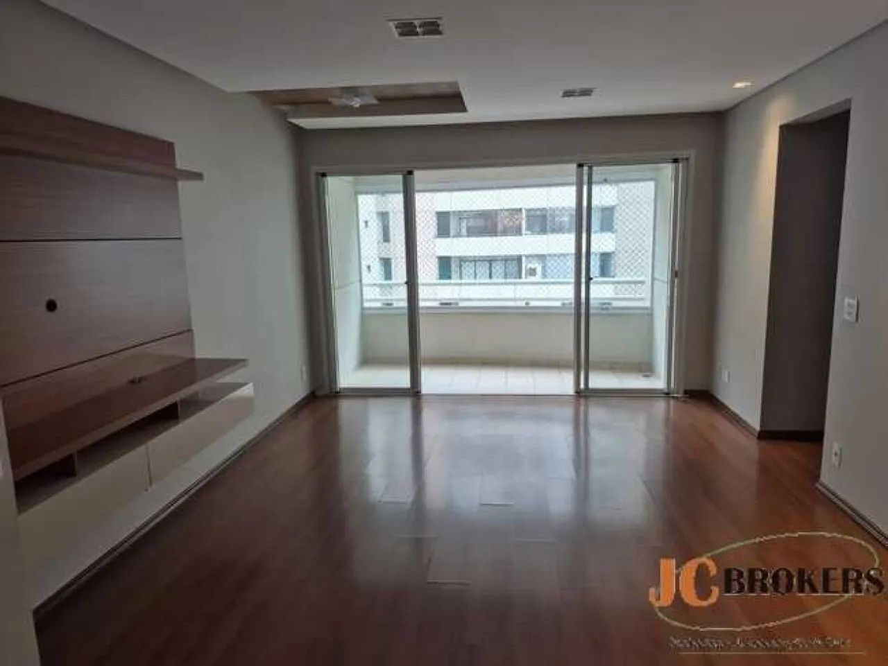 Apartamento com 104m², 4 dormitórios sendo 1 Suíte, 2 vagas - Foto 3