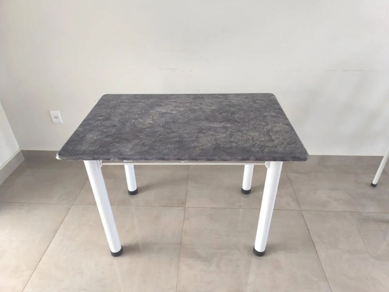 Mesa 4 cadeiras