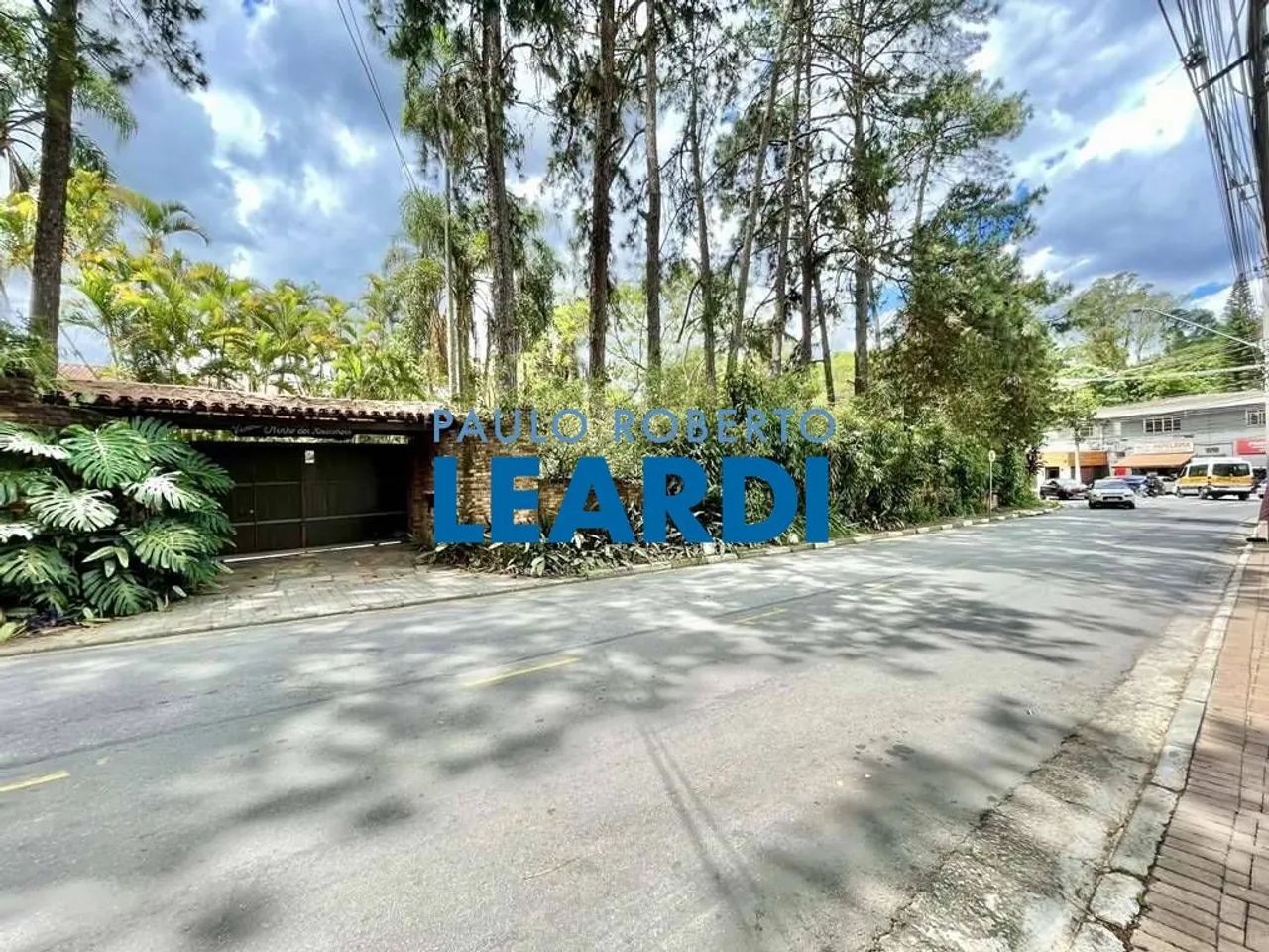 CASA ASSOBRADADA - VILA SANTO ANTÔNIO - SP