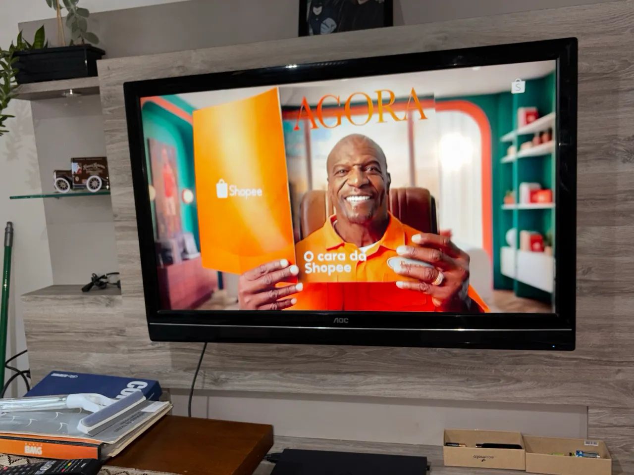 TV 42 polegadas AOC semi nova  - Foto 3