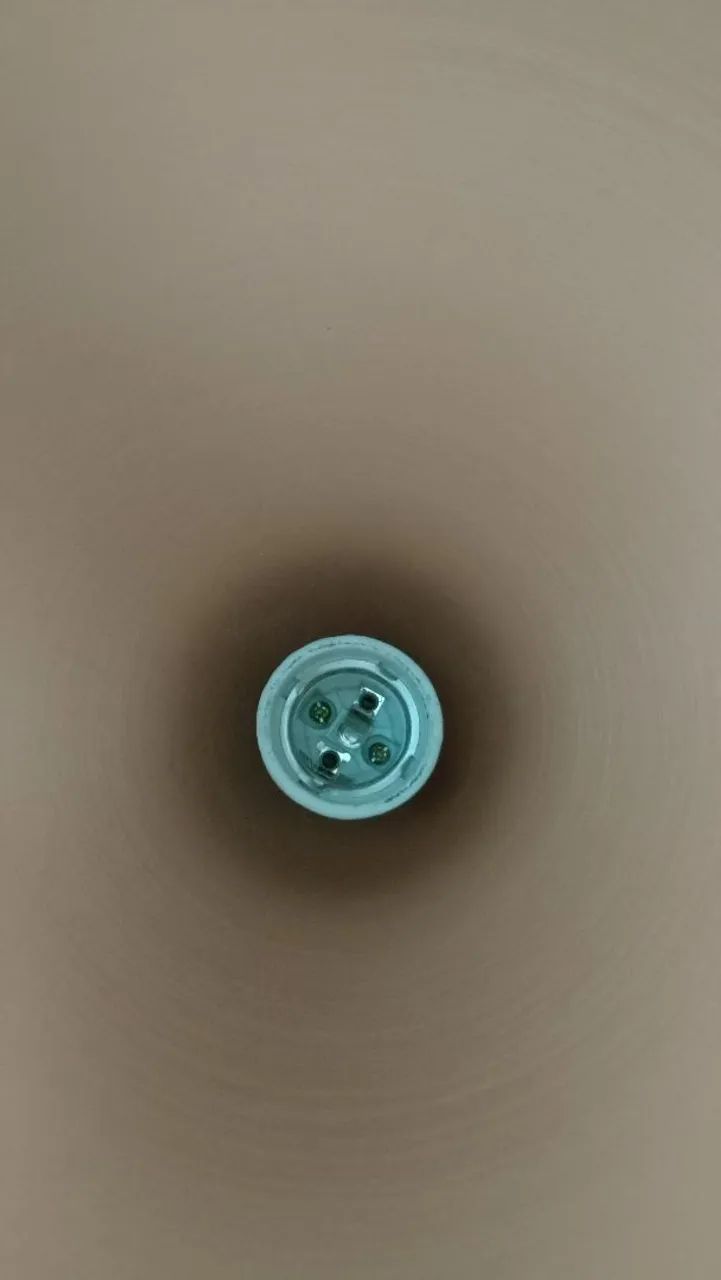 2 Luminárias formato  gota na cor  preta com interior cor cobre  - Foto 2