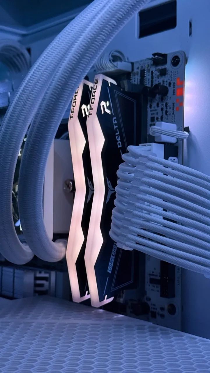 Intel Core Ultra 7 270K plus + 4080 super - Foto 2