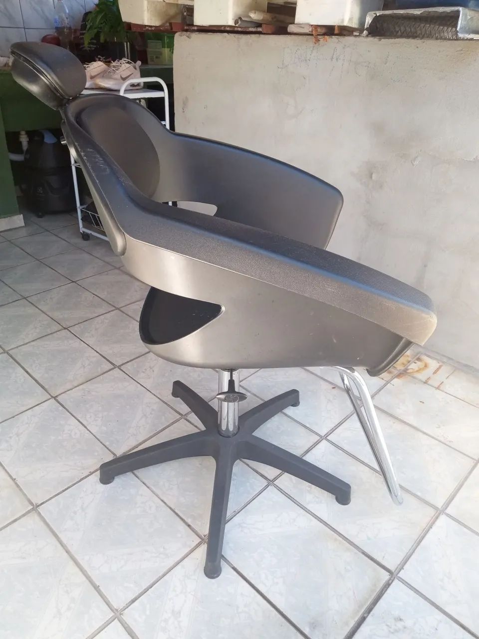 Cadeira de cabeleireiro e lavatório de cabeleireiro  - Foto 4