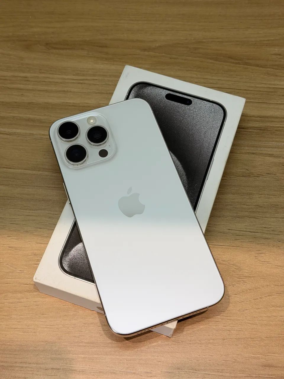 iPhone 15 Pro Max 256gb Branco Titanium - Foto 3
