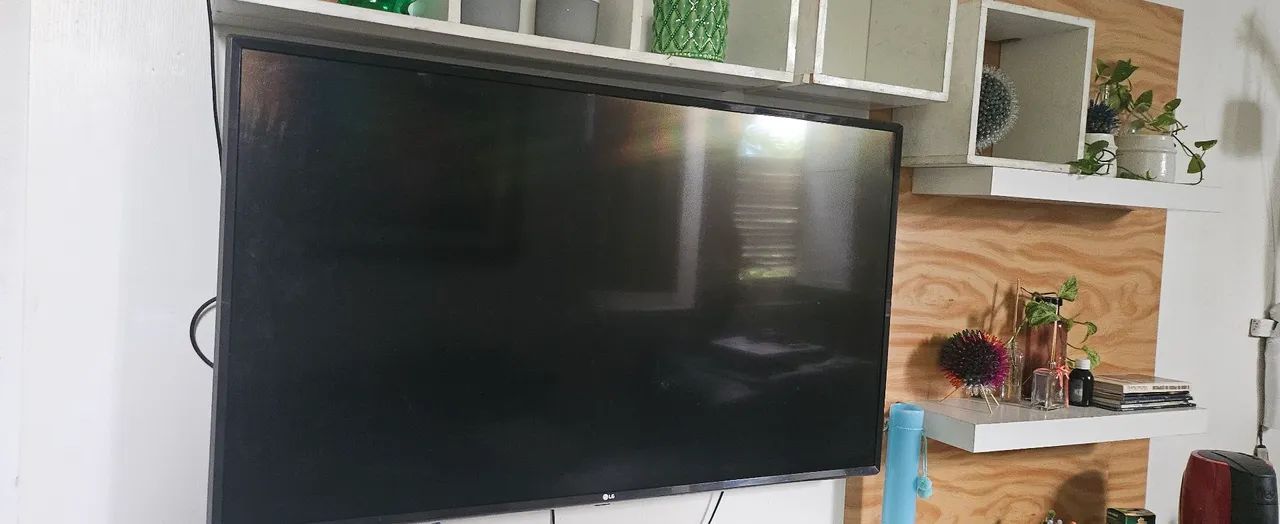 Tv smart, + estante  - Foto 2