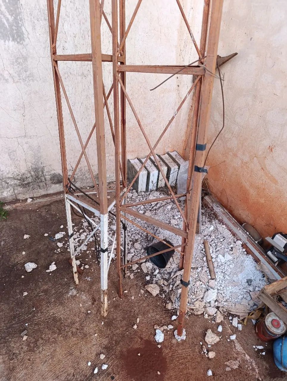 Torre de Antena para rádio px rádio amador internet e outros - Foto 4