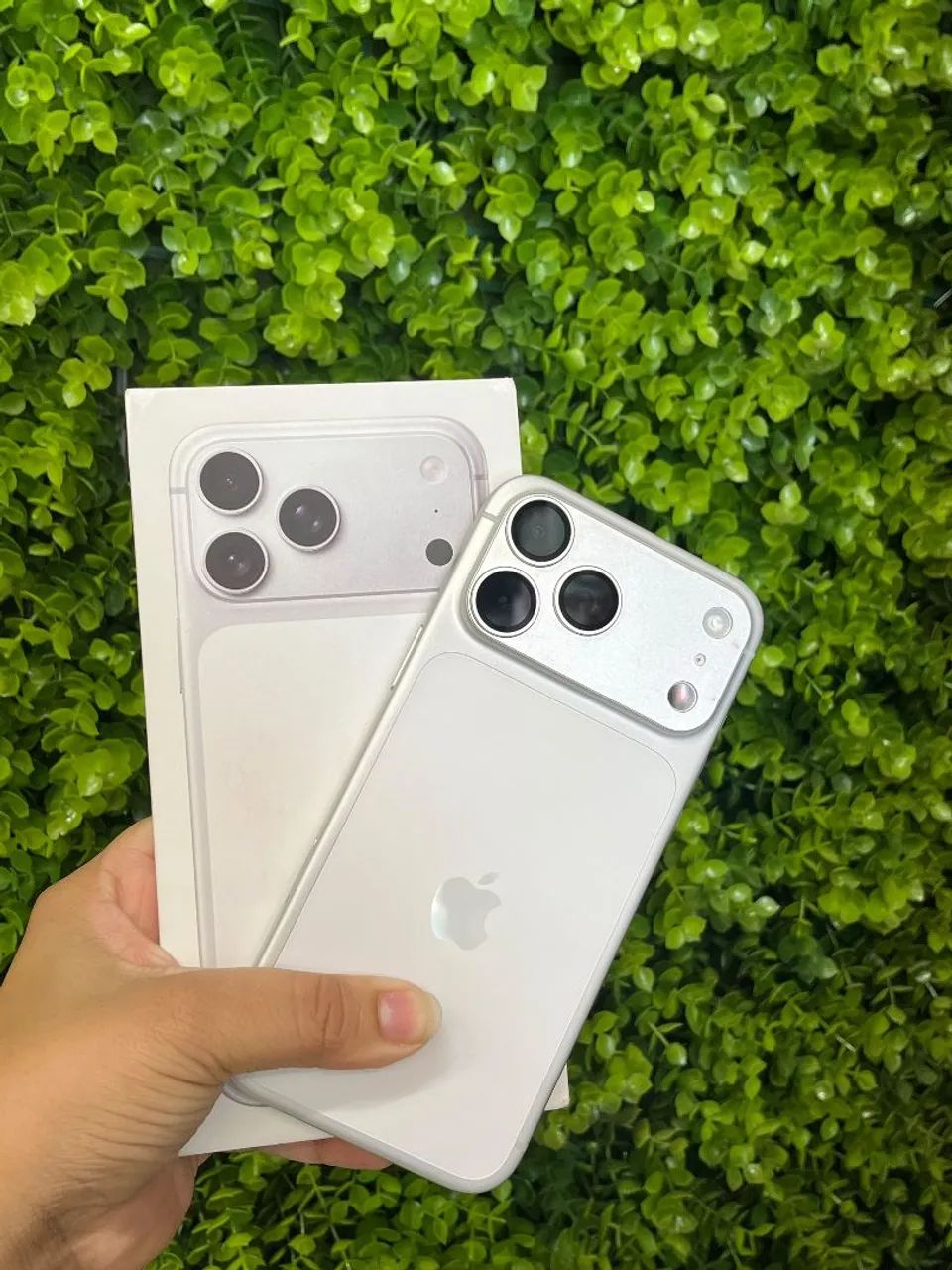 iPhone 17 Pro Max Branco  - Foto 2