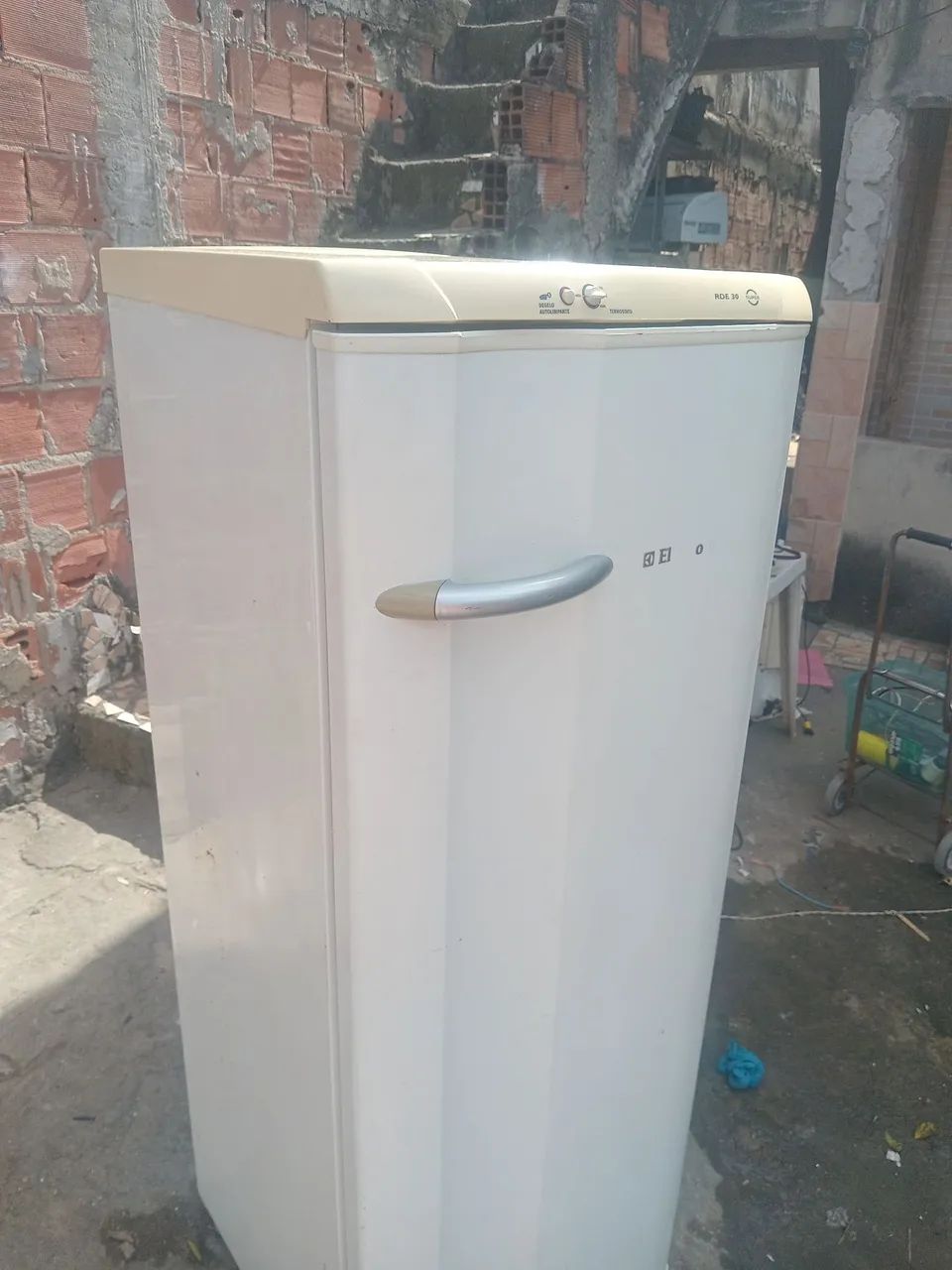 Refrigerador eletrolux 