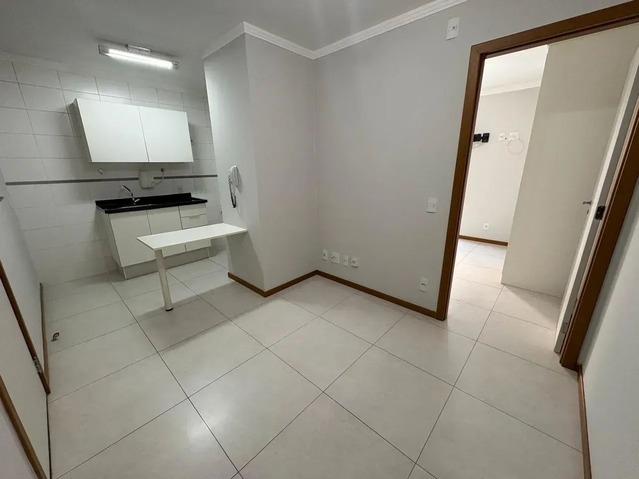 Edifício CAMBURI (Bauru/SP). Lindo apartamento com 1 suíte, 30m², completo em armários e v - Foto 5