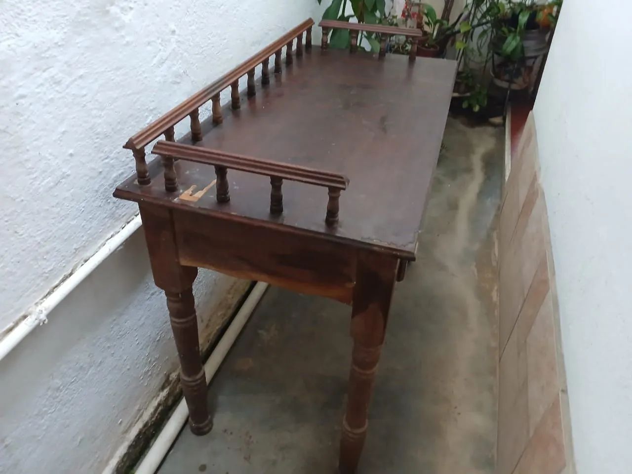Escrivaninha antiga