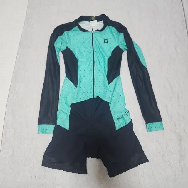 Macaquinho de ciclismo feminino seminovo