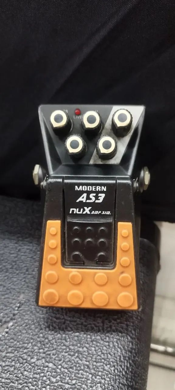 NUX AS3 Modern Amplifier Simulator.