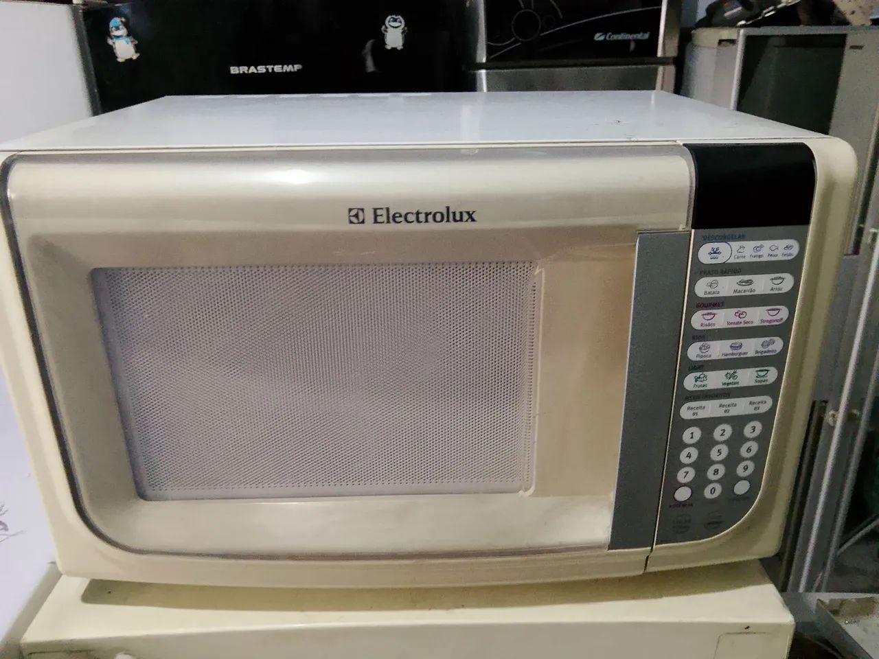 Microondas Electrolux funcionando perfeitamente garantia de 3 meses - Foto 3