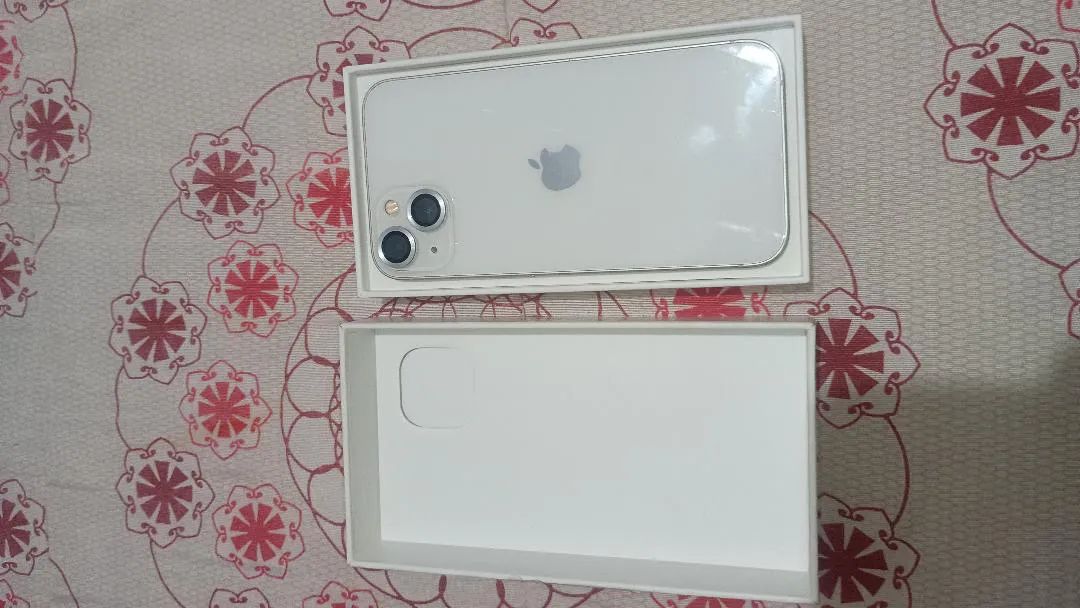iPhone 13 novíssimo 