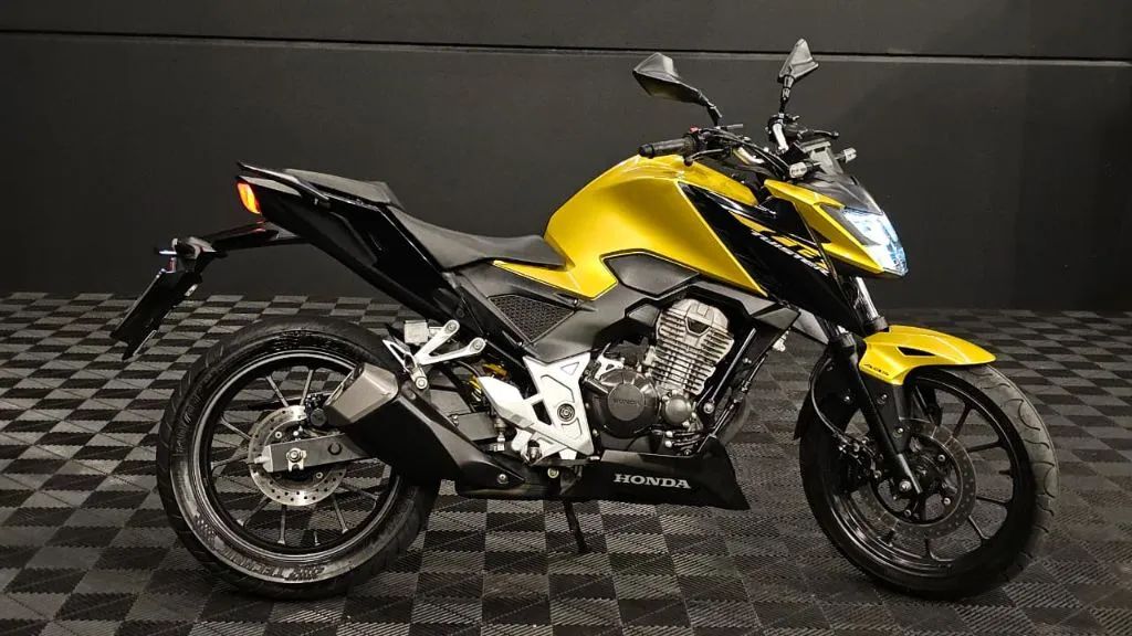 CB 300F Twister Flex 2023 Dourada - Foto 2