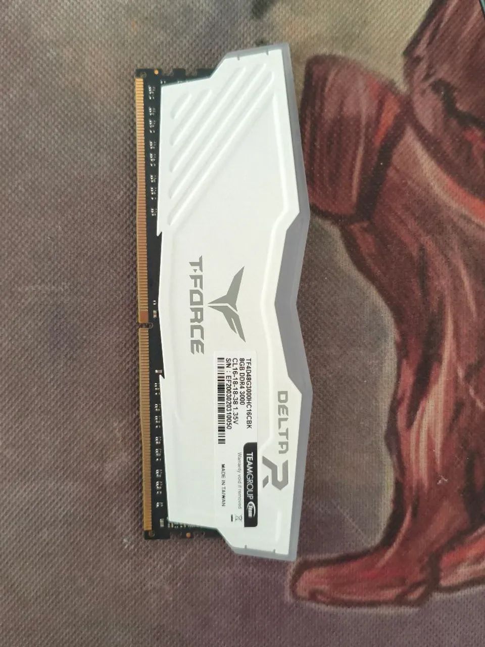 Memória Ram DDR4 T-Force 3000MHz CL16