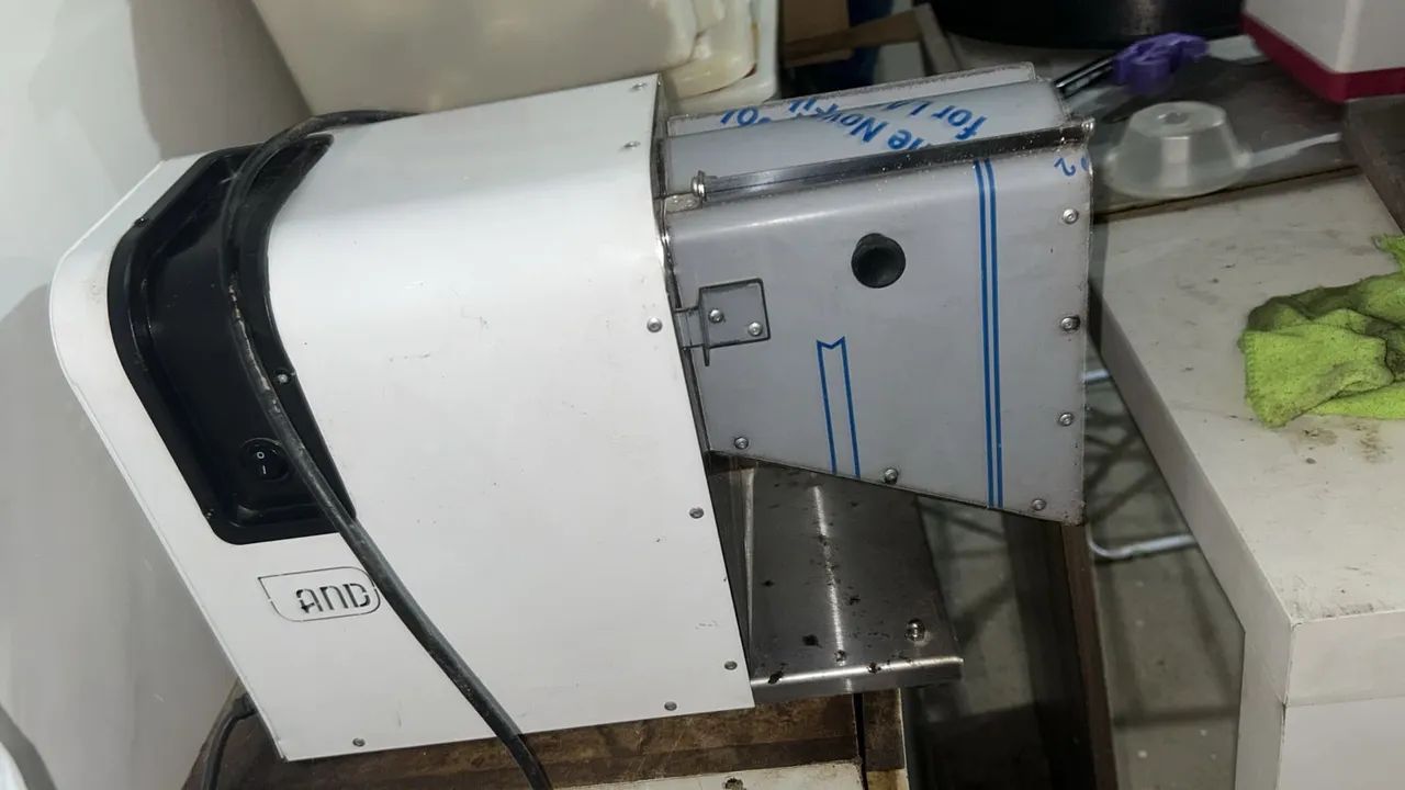 Máquina ralar milho 