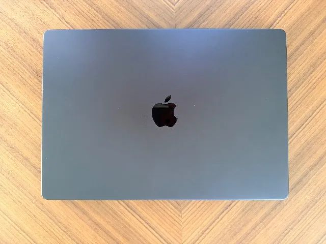 MacBook Pro 16'' M4 - Foto 2