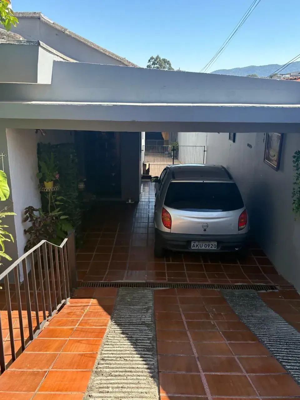 Casa Ampla com Edicula e Vaga para 6 carros - Foto 4