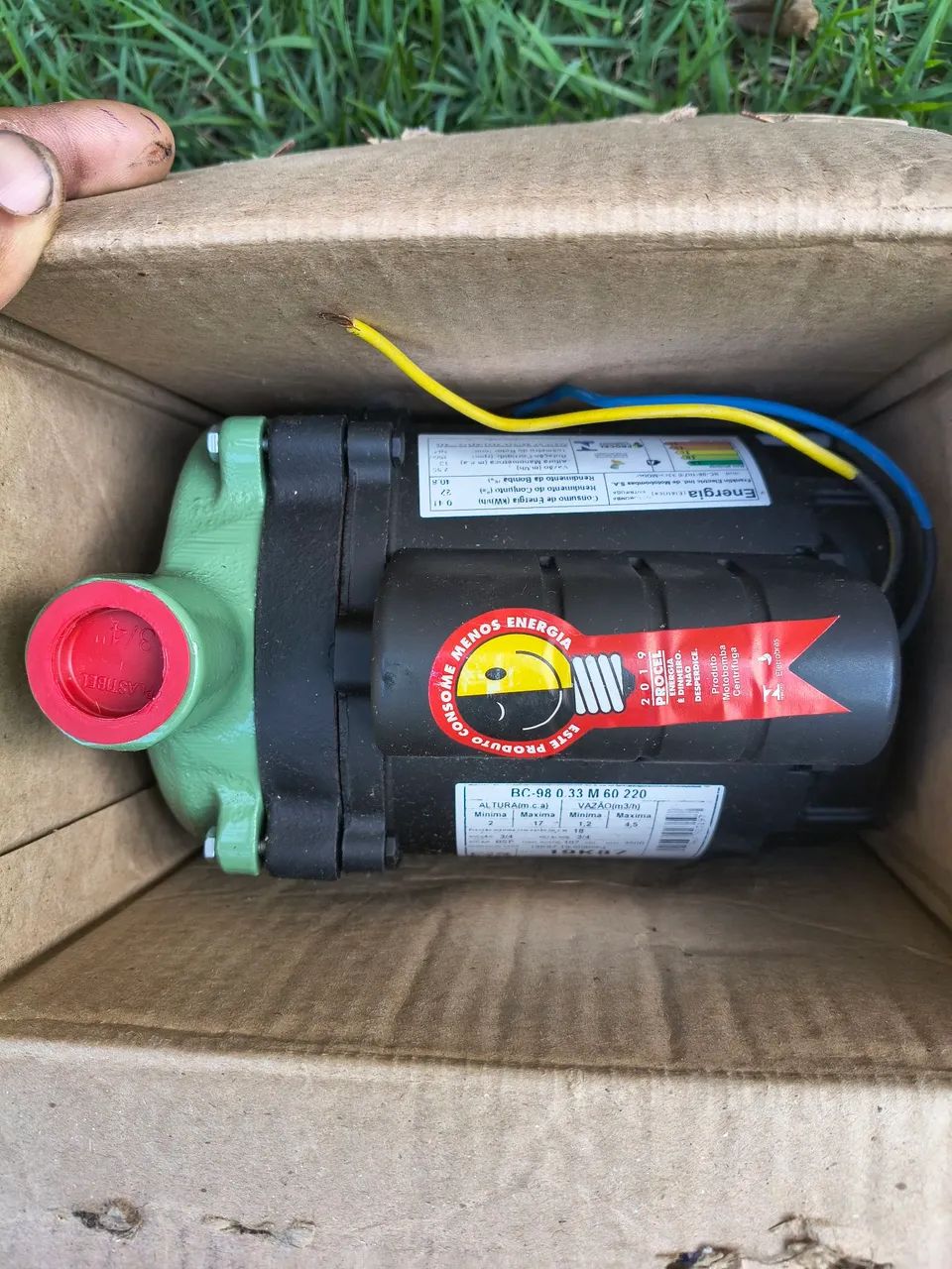 Bomba Schneider BC-98 nova na caixa
