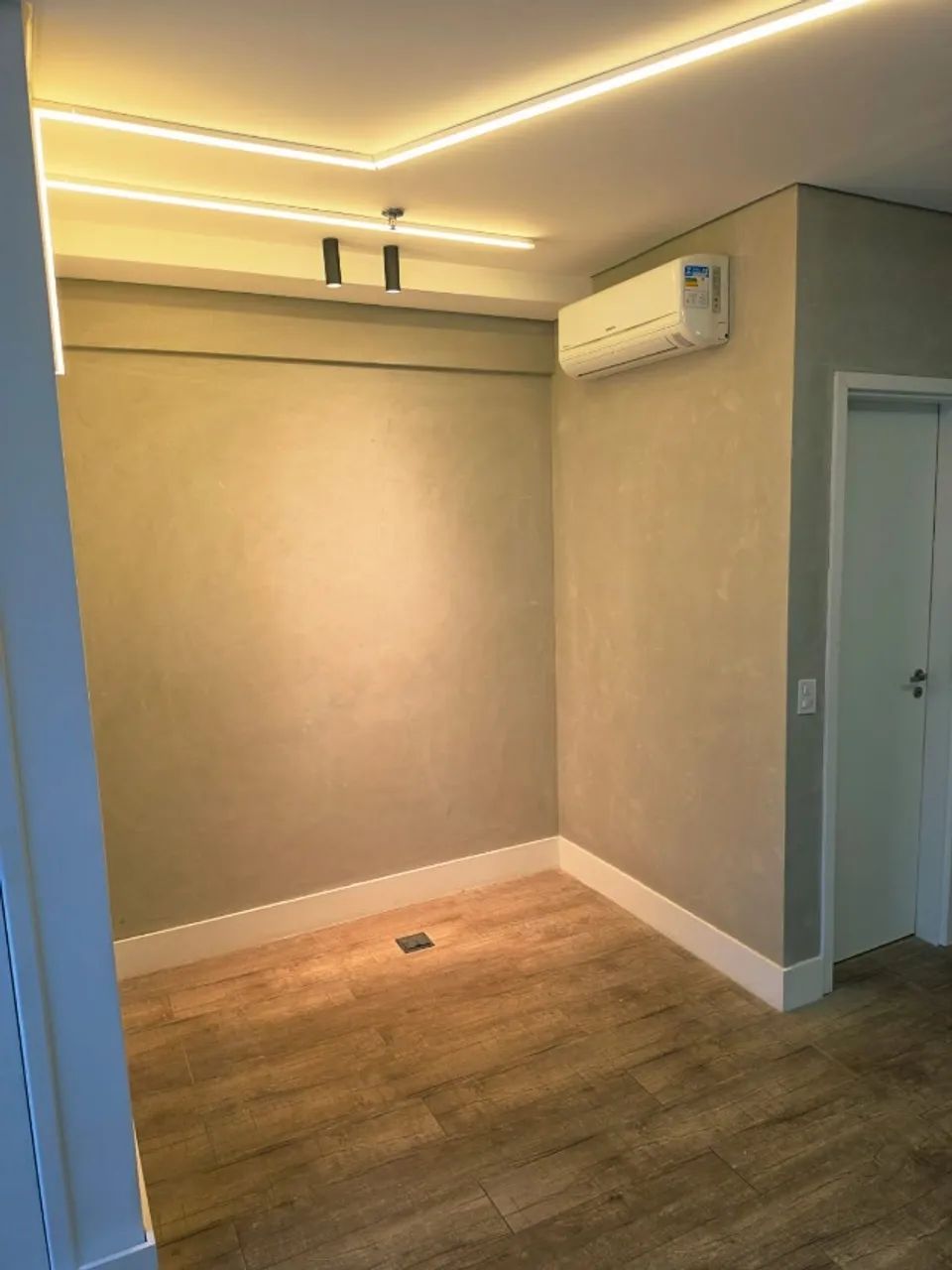 Belíssima Sala Comercial - Helbor Downtown - Direto com o Proprietário - Foto 3
