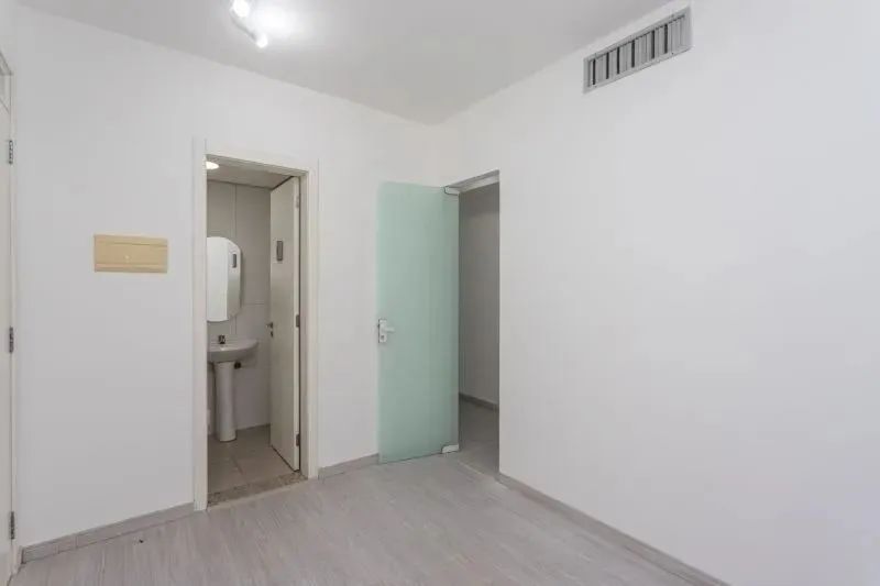 Escritório para Alugar no Bairro Tristeza com Área de 67 m² Disponível para Aluguel - Foto 13
