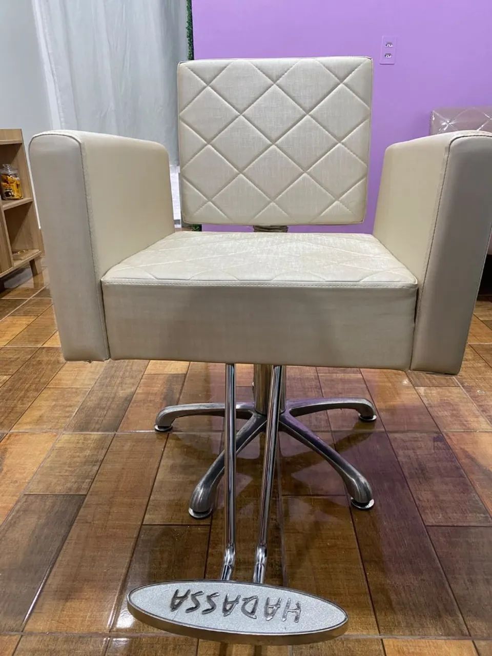 Vendo cadeira de Studio. - Foto 3