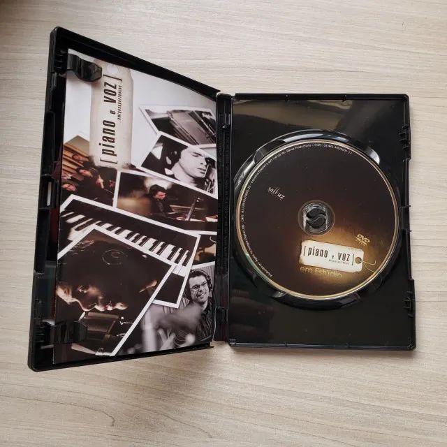DVD Piano e Voz... Amigos e Pertences - Foto 3