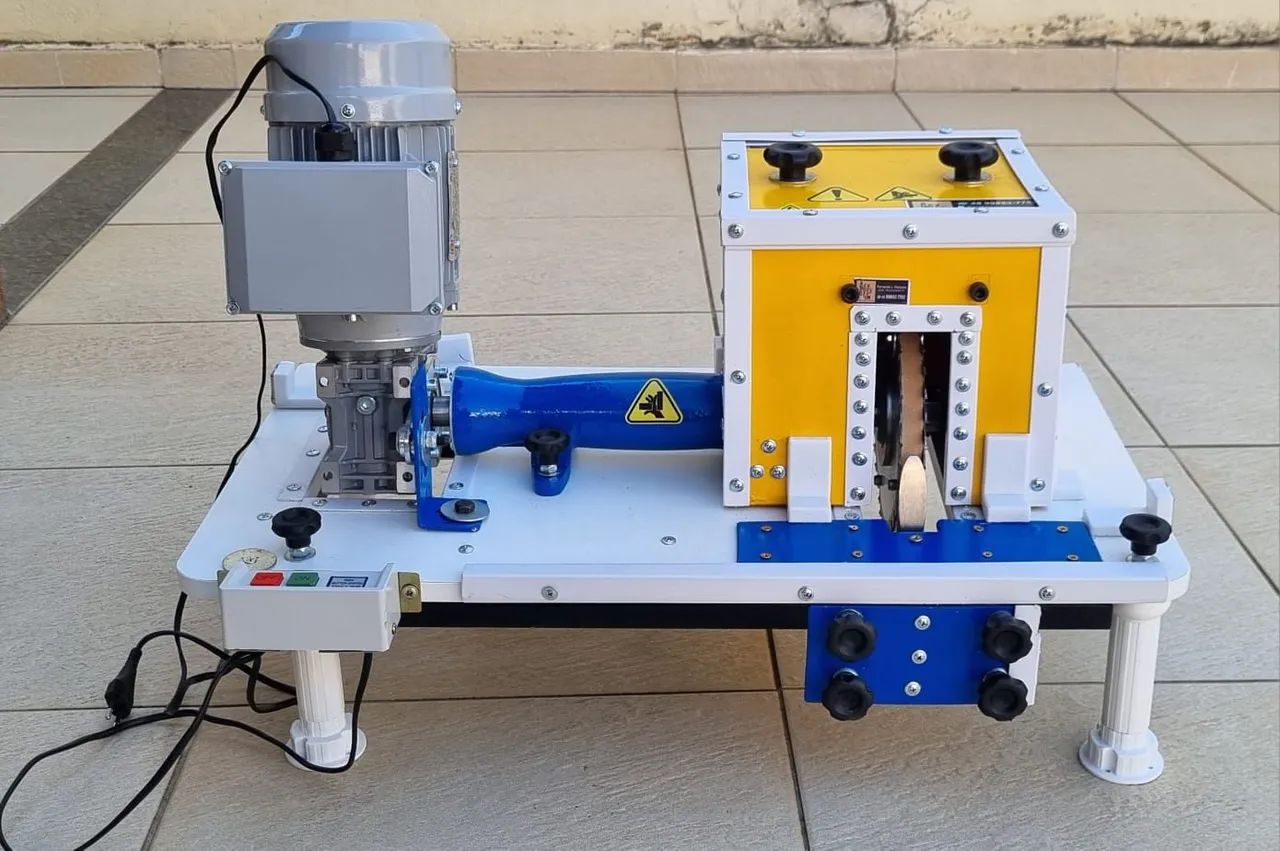 Máquina descascar coco seco - Foto 6