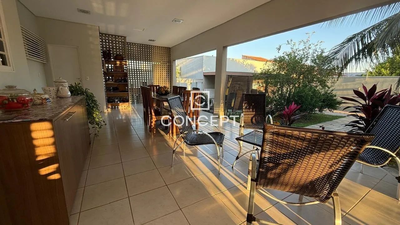 CASA Á VENDA EXCELENTE OPORTUNIDADE PARA MORAR OU COMERCIAL - Foto 4