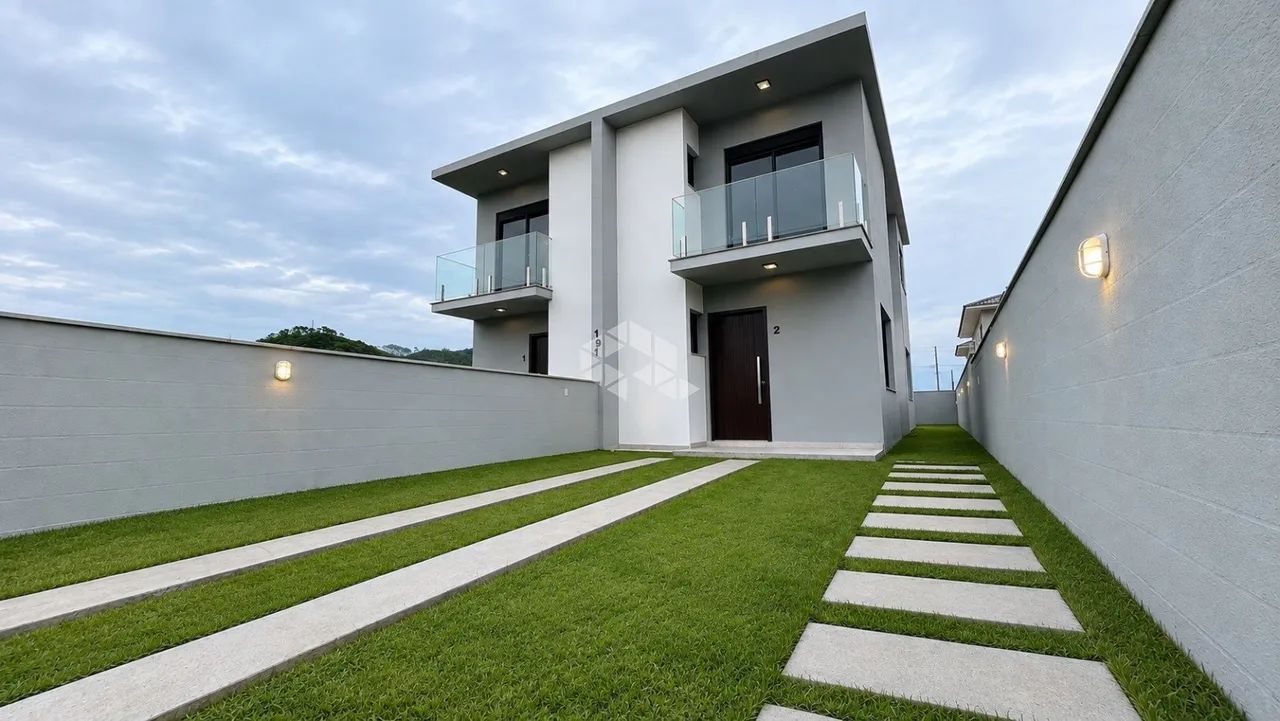 Sobrado com 3 quartos sendo 1 suite , 107 m² em Antônio Carlos -