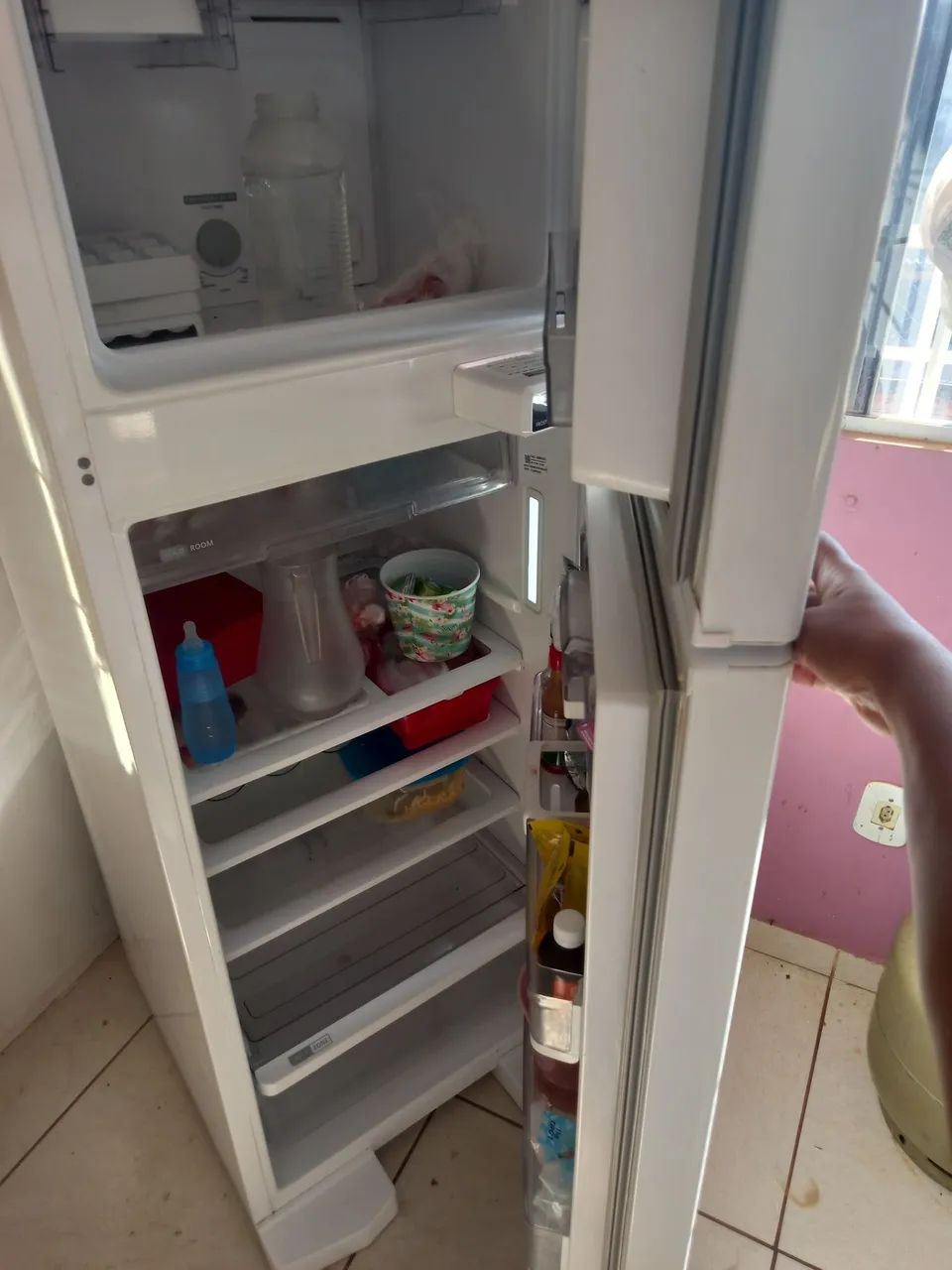 Geladeira semi nova