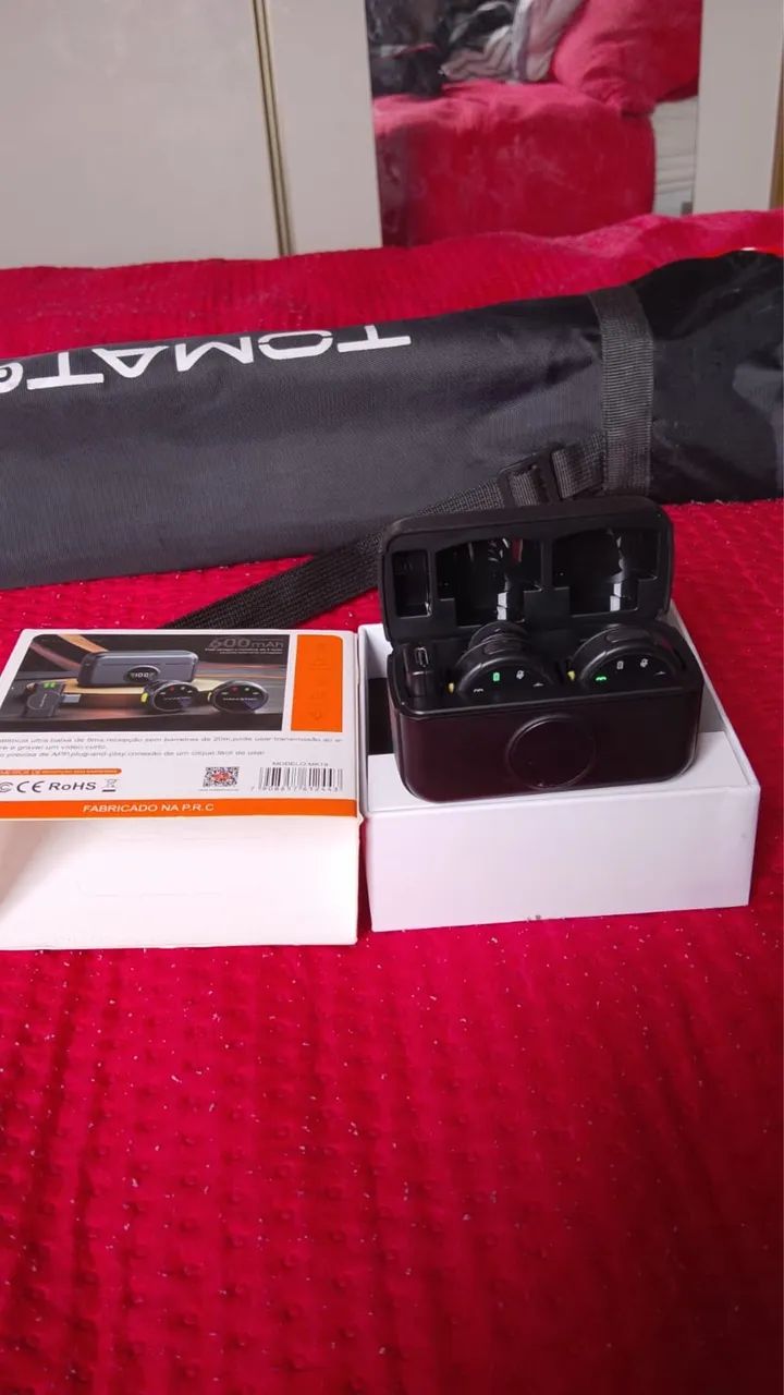 Vendo microfone lapela e um pedestal profissional 
