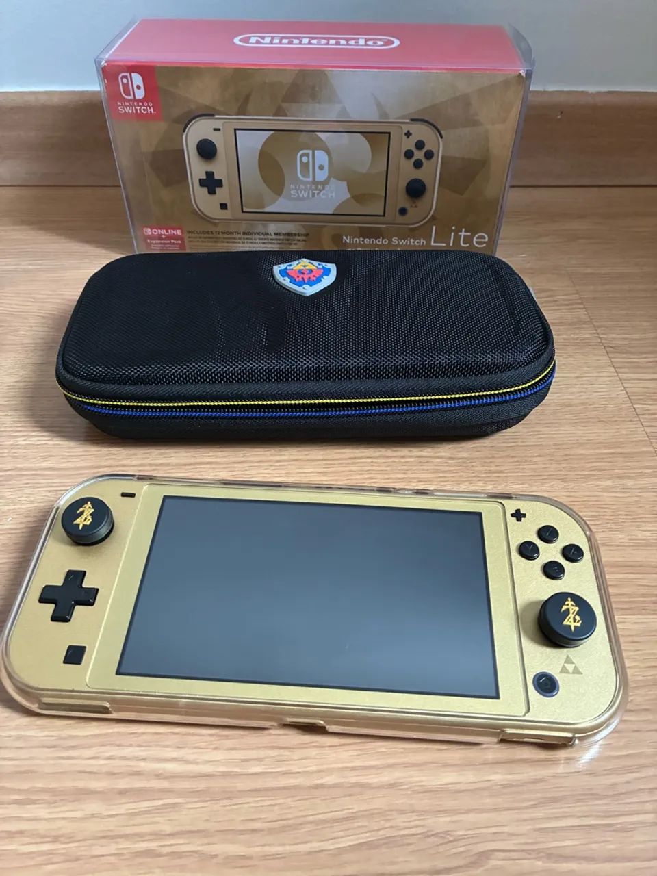 Nintendo Switch Lite Hyrule Edition + Case Original