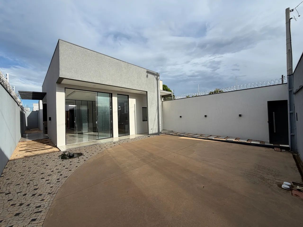 Casa Nova na 1404 Sul 