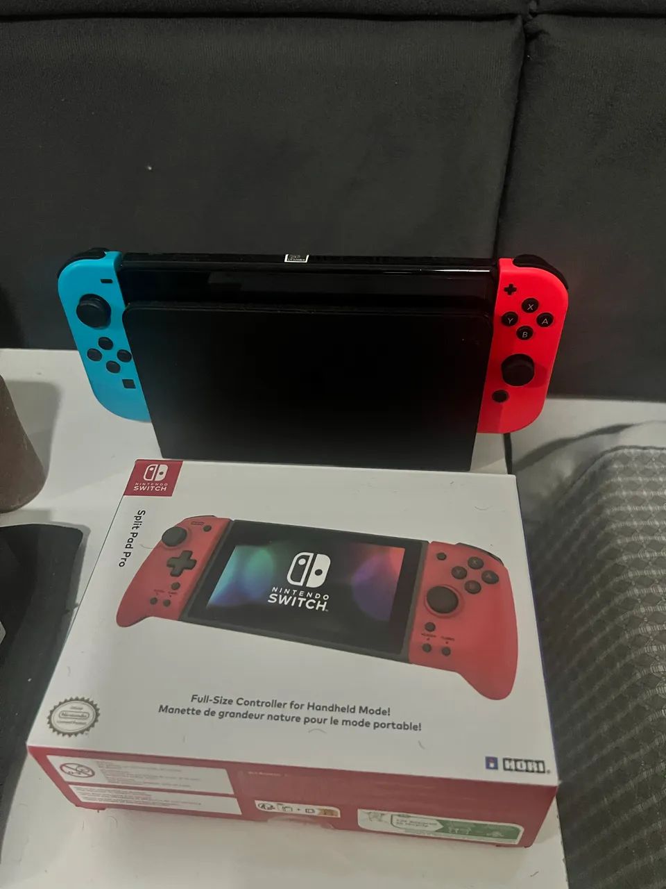 Nintendo Switch OLED desbloqueado com acessórios